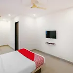 Oyo 15826 Pingara Executive