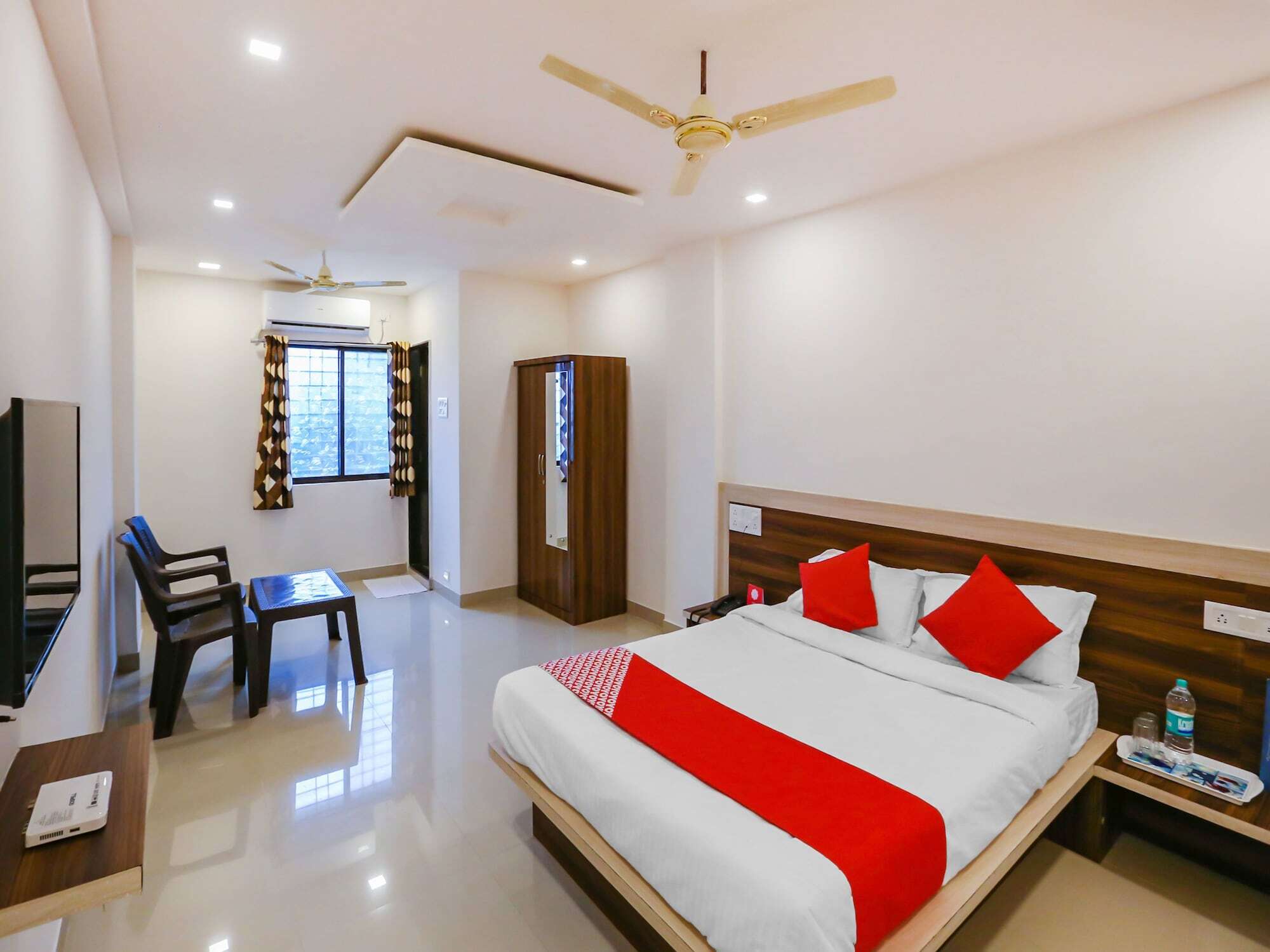 Oyo 15826 Pingara Executive Hotel